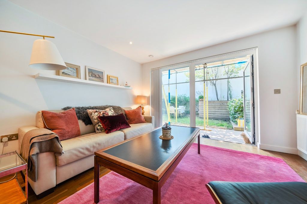 Property photo 2 of 12 3504835