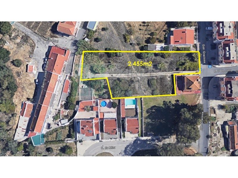 Property photo 2 of 28