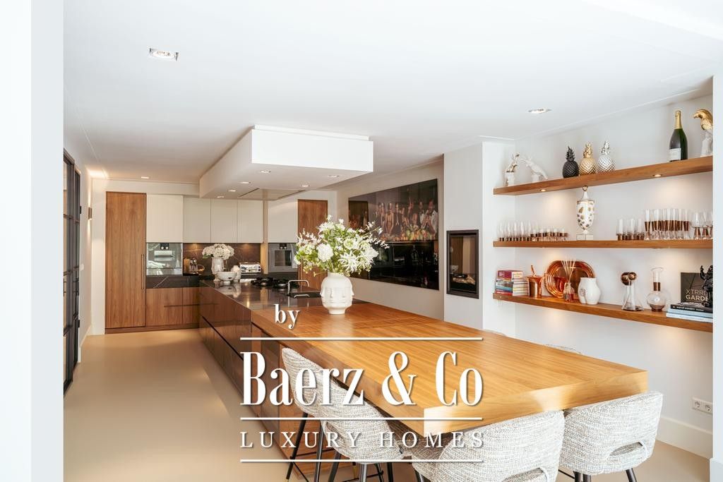 Property photo 1 of 82