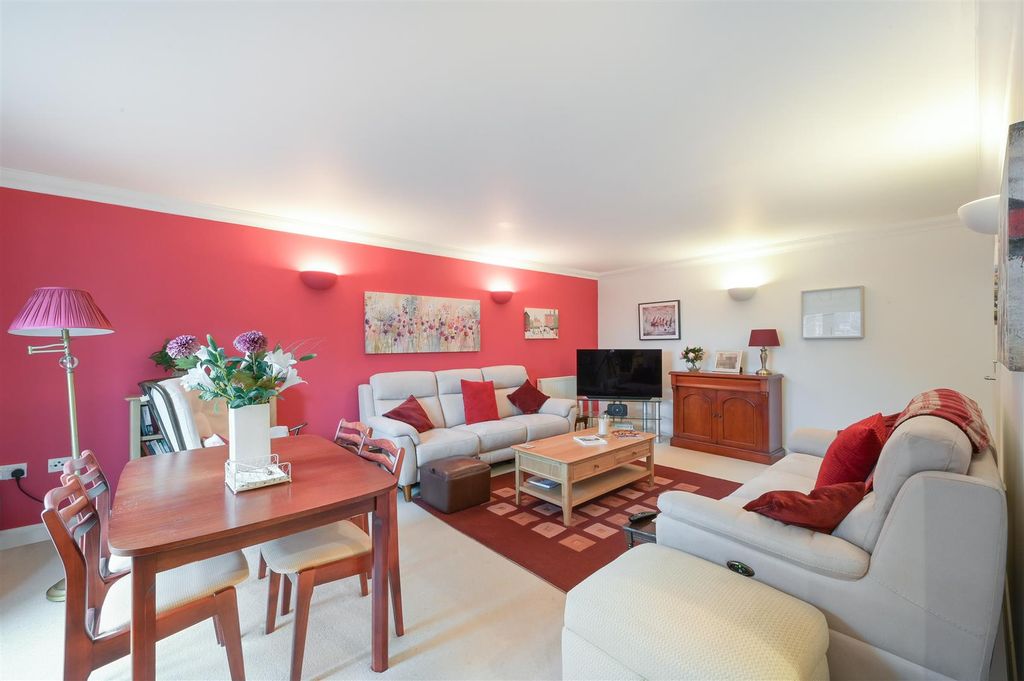 Property photo 3 of 23 Wingfield Court 25  (10).Jpg