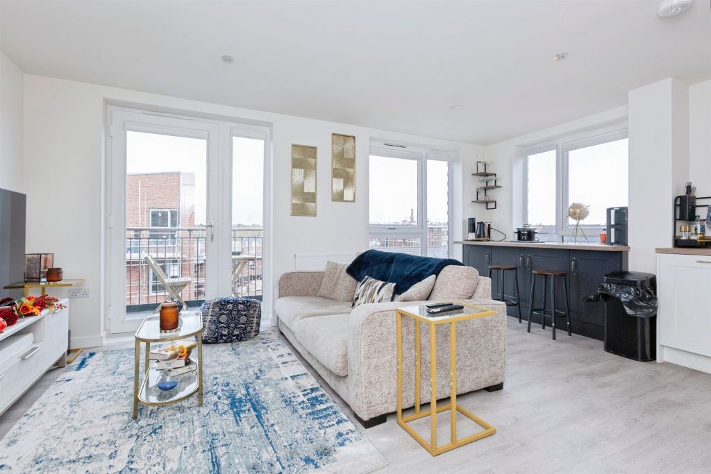 Property photo 2 of 17