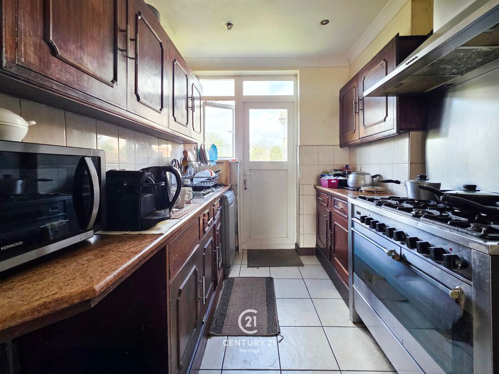 Property photo 3 of 14 E02047 (16)