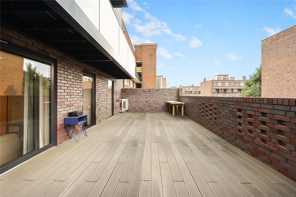 Property photo 2 of 16 Picture No. 22