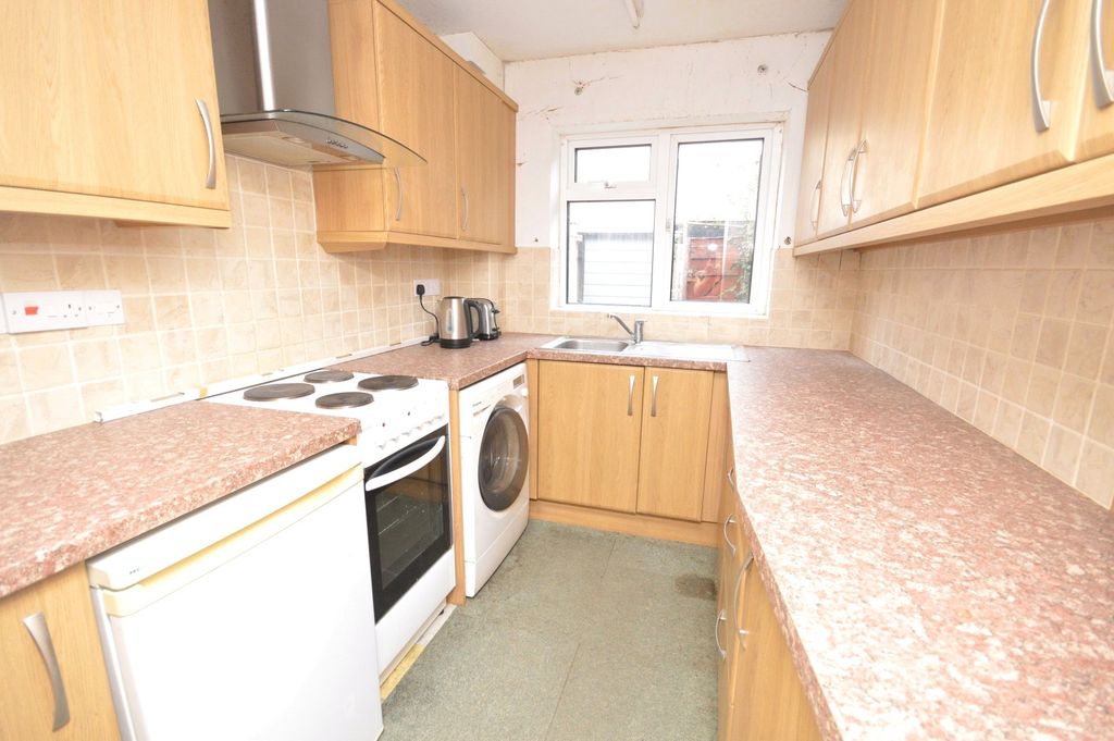 Property photo 3 of 15 Kitchen