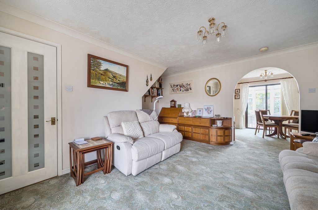 Property photo 3 of 16 1410415-12-698B5A...