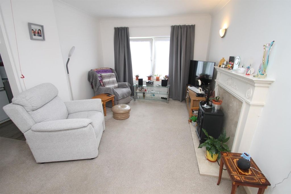 Property photo 2 of 14 Img_0127.Jpg