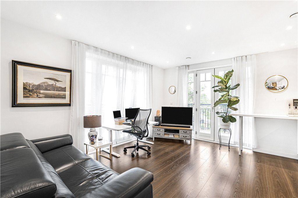 Property photo 2 of 16 Reception/Kitchen