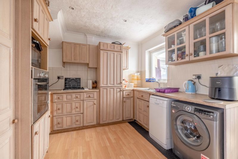 Property photo 3 of 10 Photo 6