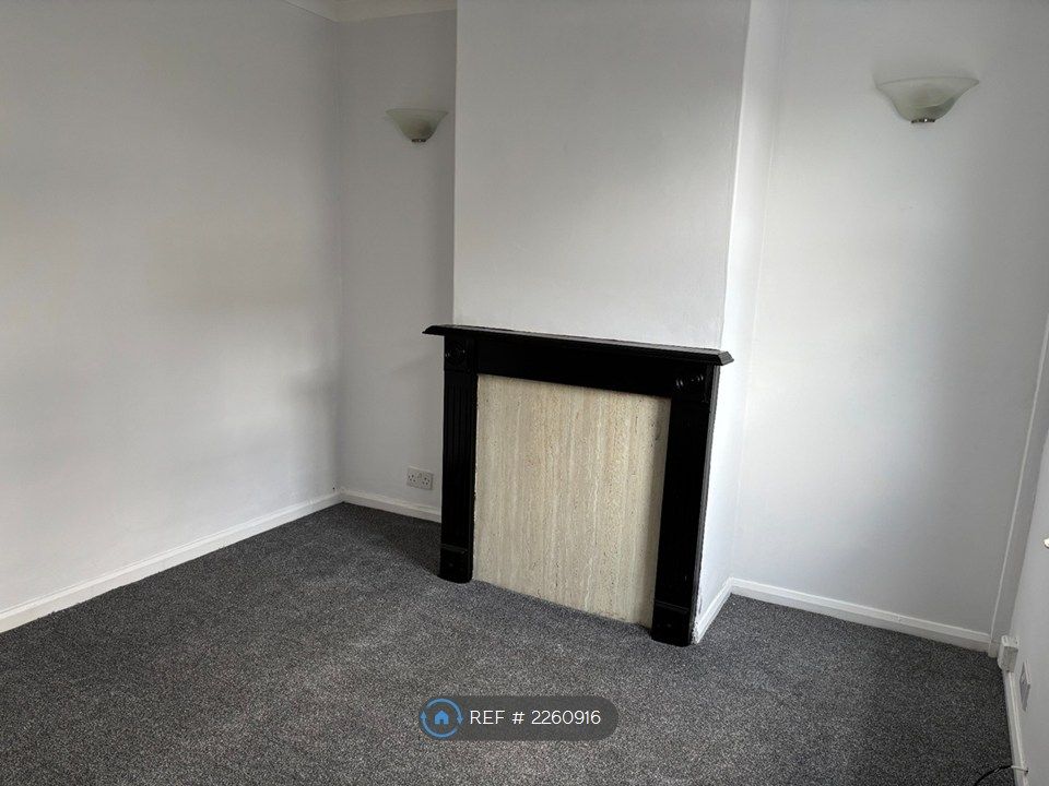 Property photo 2 of 12 Living Room