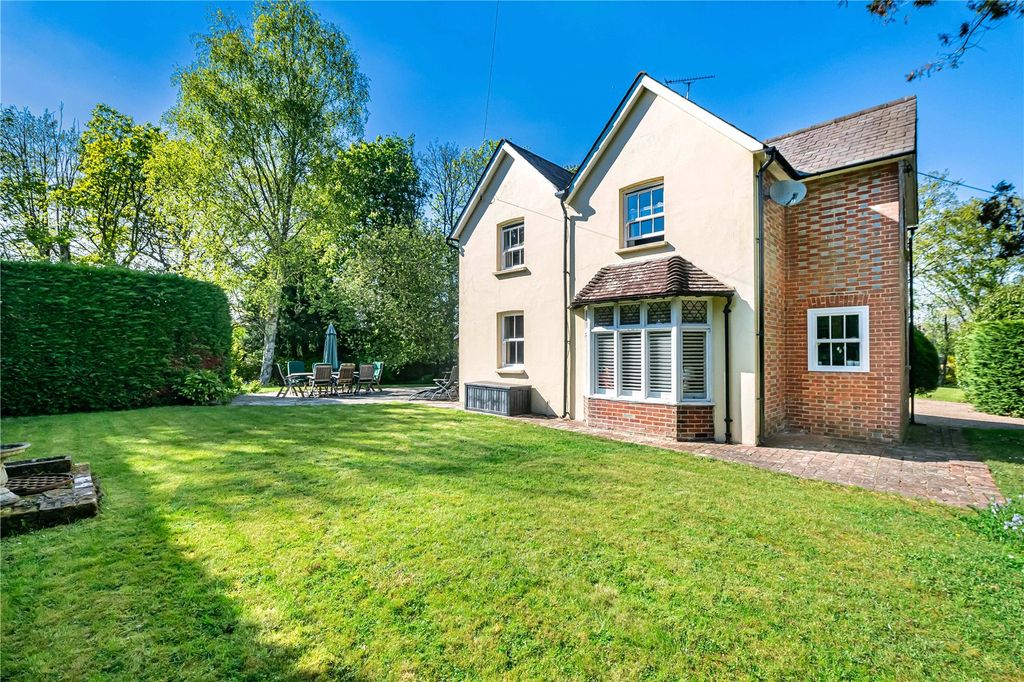 Property photo 2 of 27 The Hollies