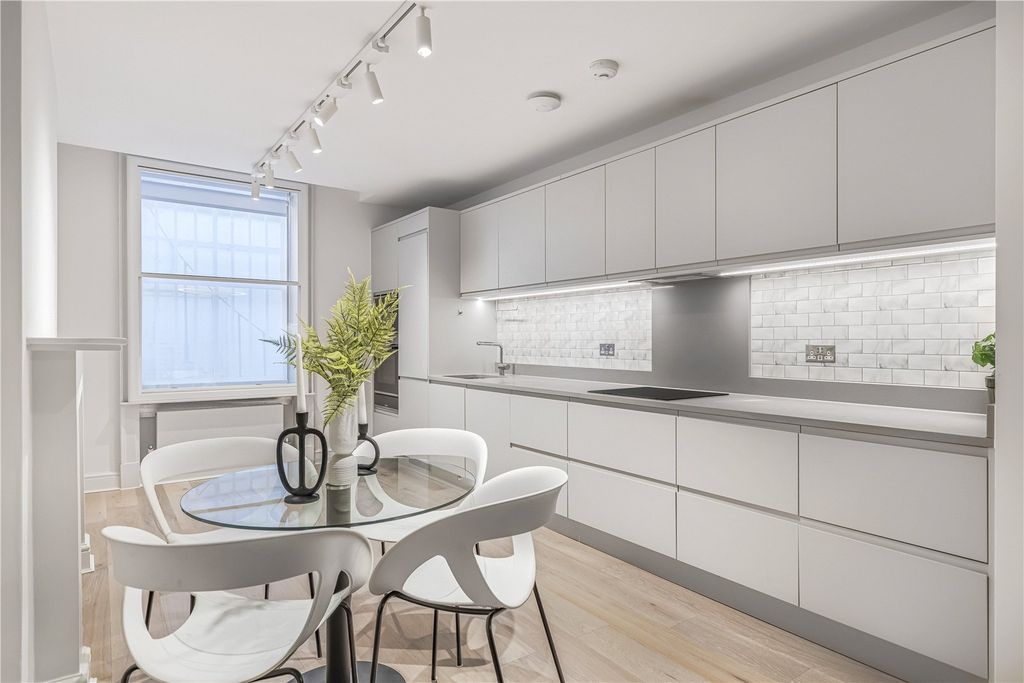 Property photo 3 of 16 Open Plan Kitchen