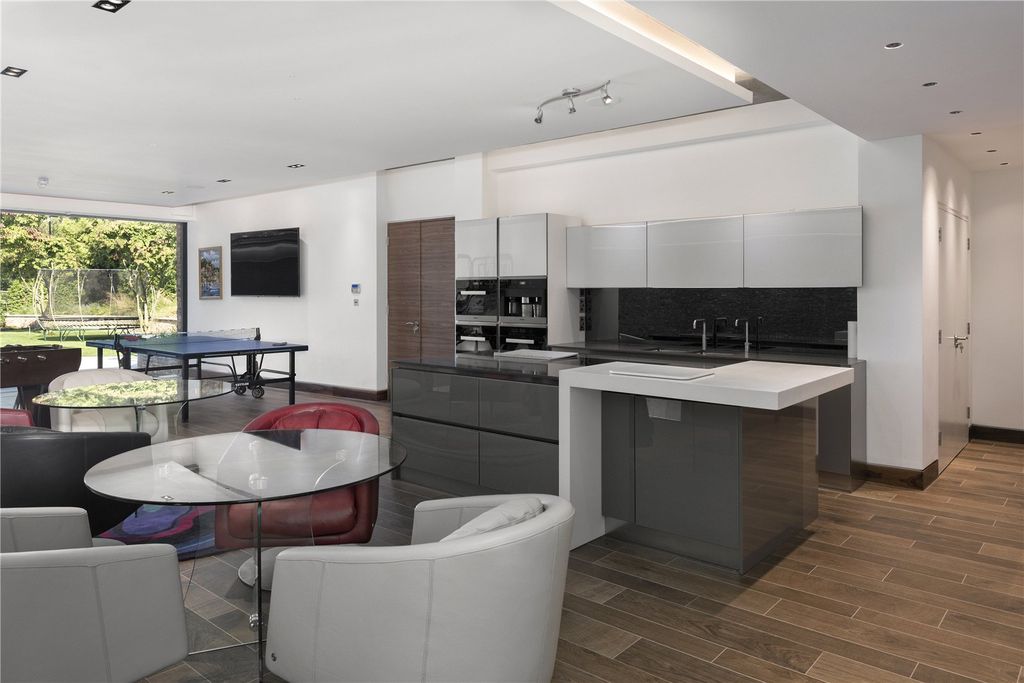 Additional image 16 of 6 bed detached house for saleThe Warren, Radlett WD7