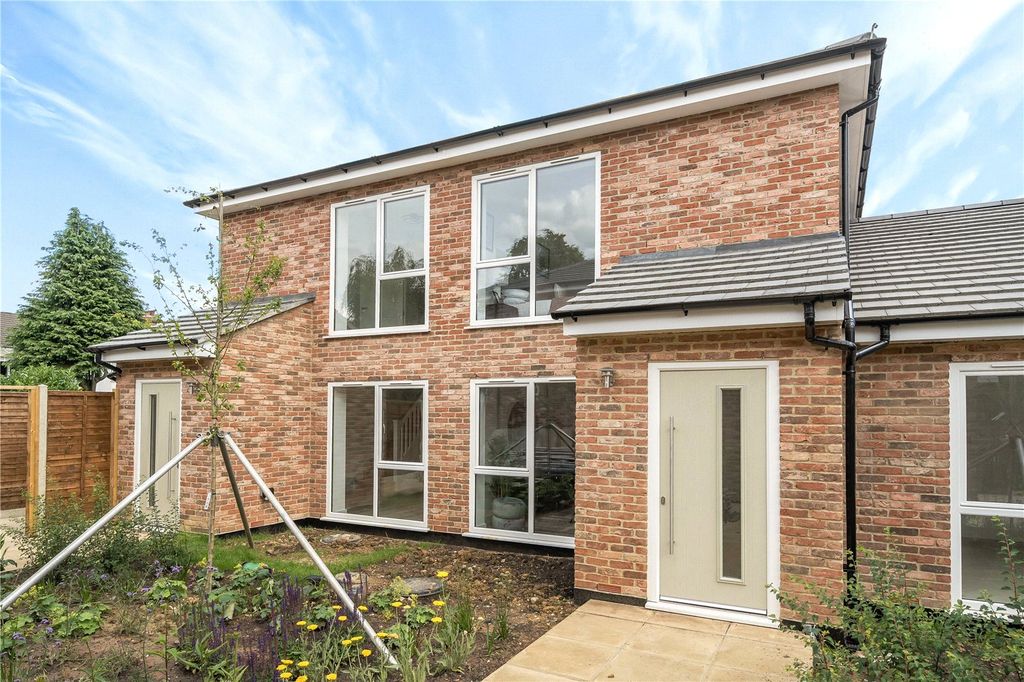 Property photo 3 of 17 External