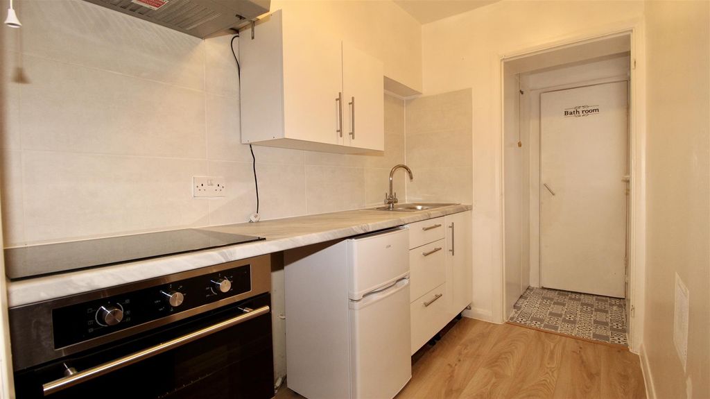 Property photo 2 of 7 Img_8574.Jpeg