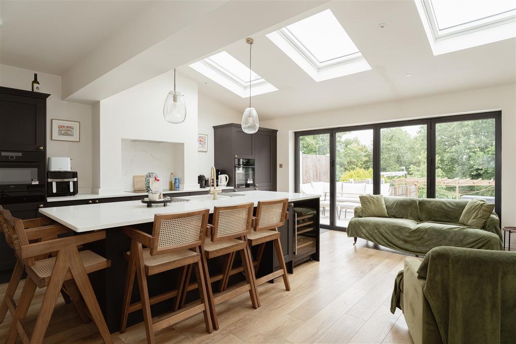 Property photo 3 of 15 6.Jpg