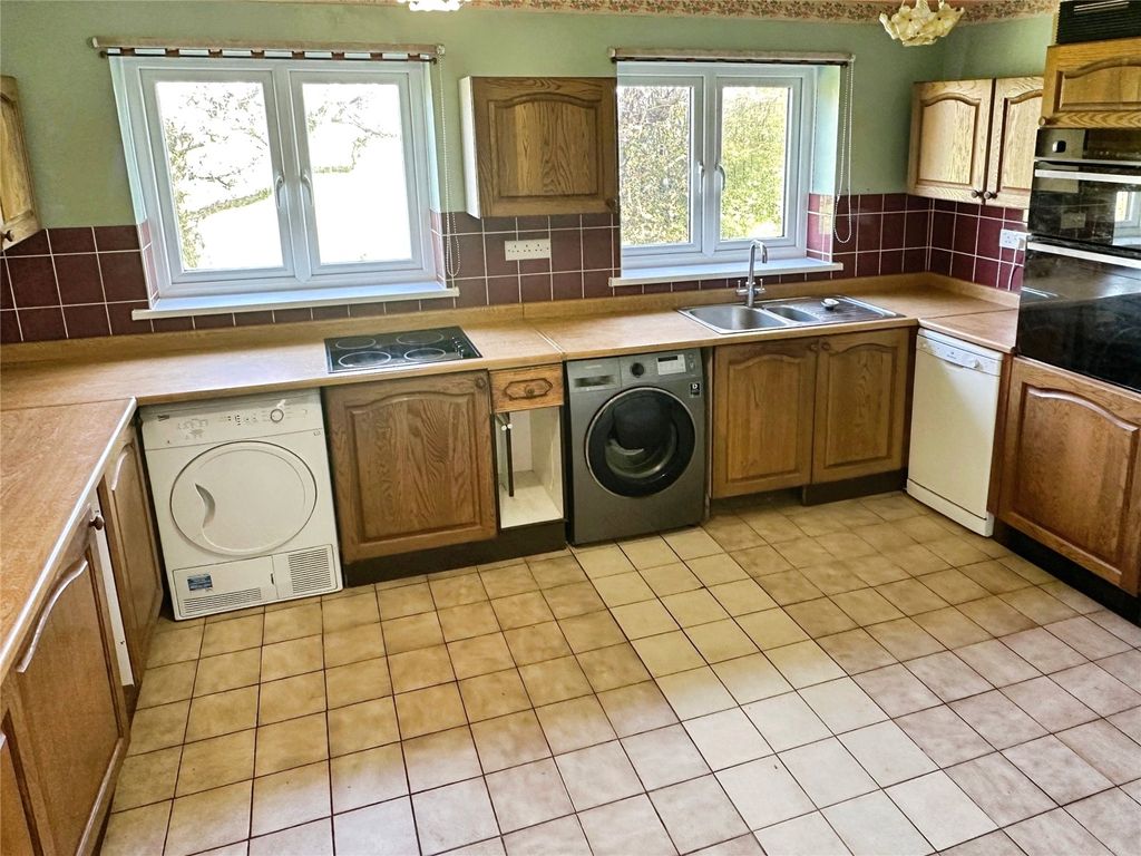 Property photo 3 of 14 Picture No. 02
