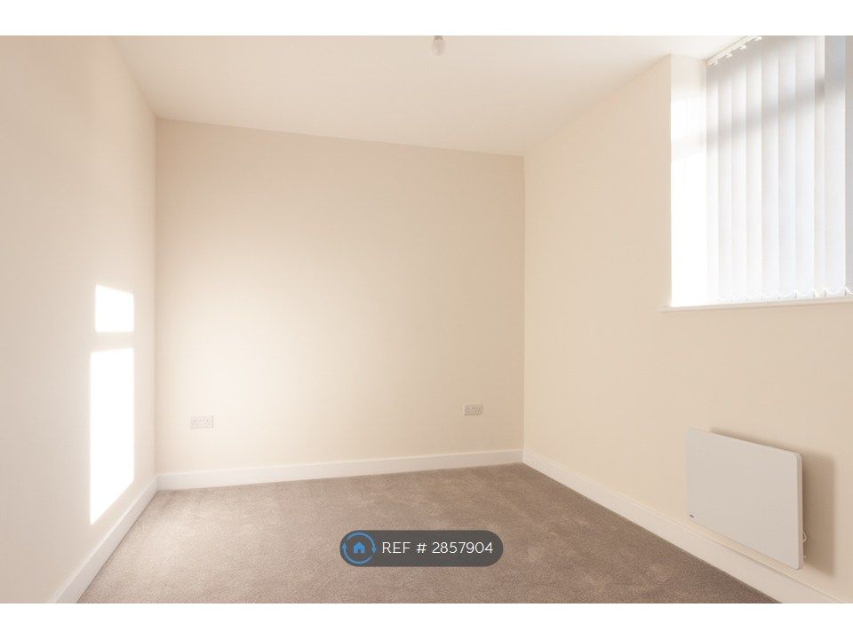 Property photo 3 of 5 Bedroom