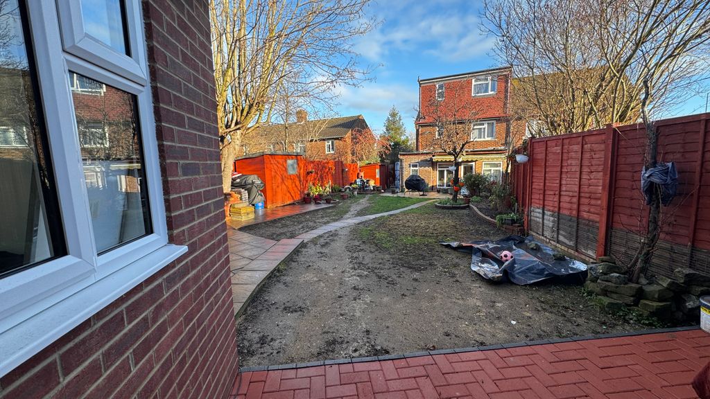 Property photo 2 of 11