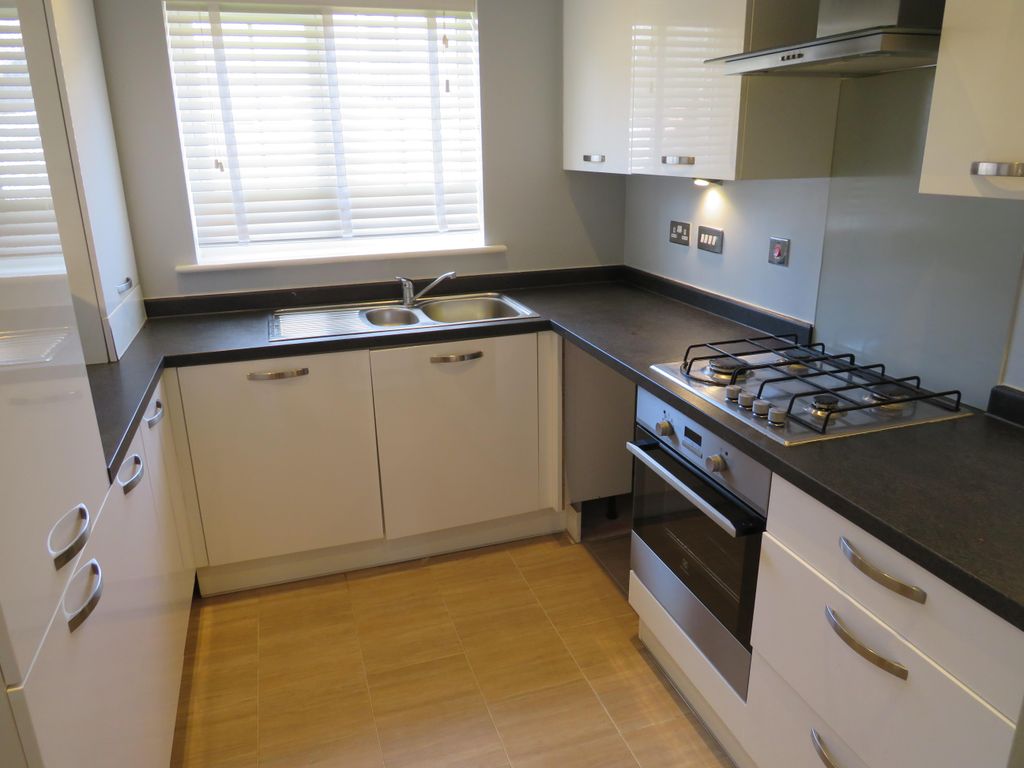 Property photo 2 of 10 Kitchen