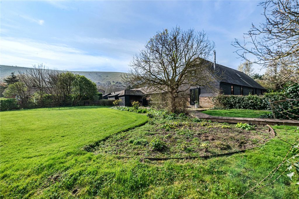 Property photo 3 of 27 Grounds