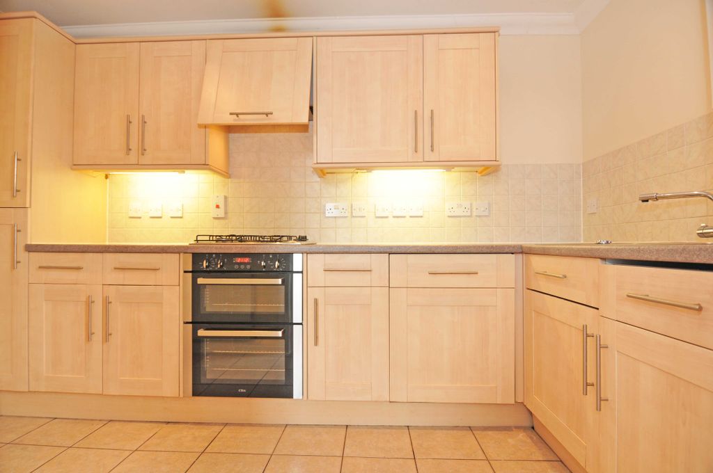 Property photo 3 of 5