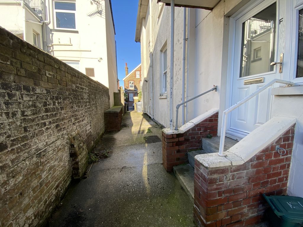 Property photo 2 of 10 Photo 1