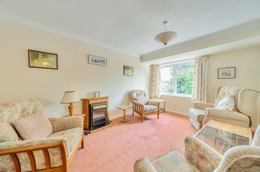 Property photo 2 of 10 1478376-12-6A3412...