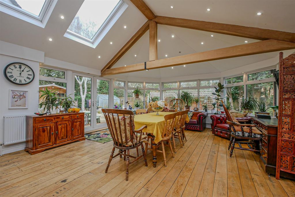 Property photo 3 of 26 Dining Room/Conservatory