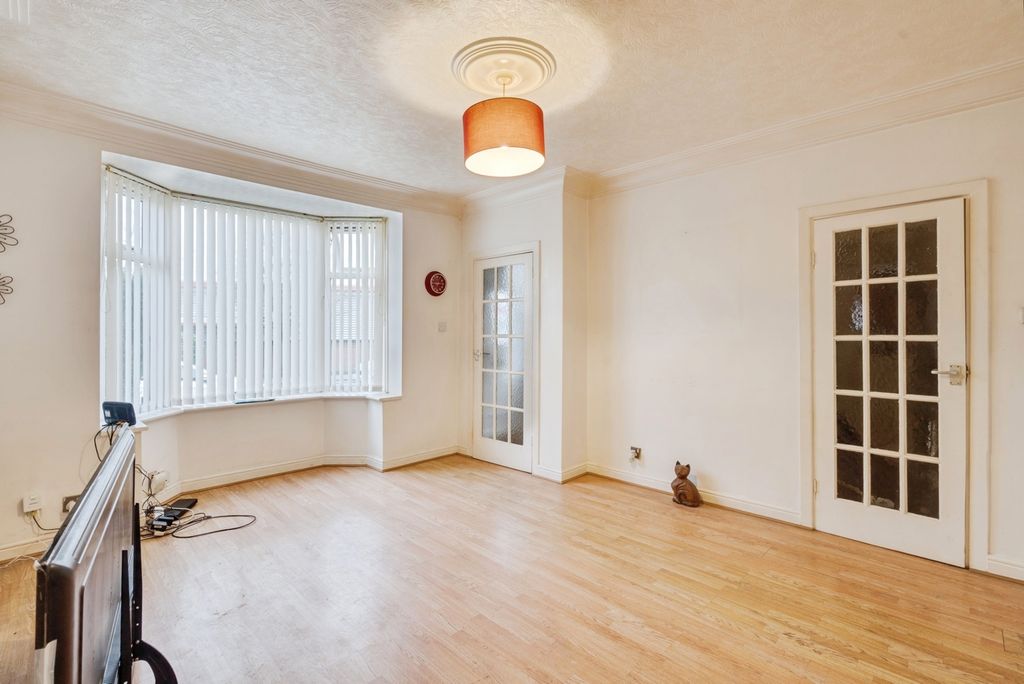 Property photo 3 of 21 Pbox-Img.Jpg