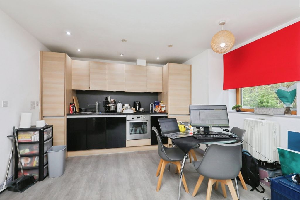 Property photo 2 of 11 Image 1