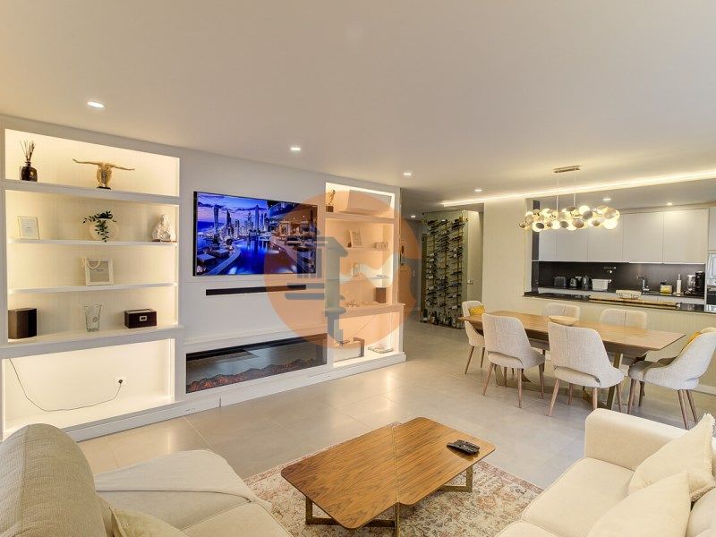 Property photo 3 of 59