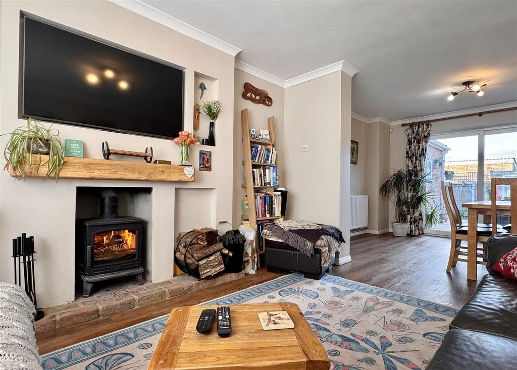 Property photo 3 of 25 Tempimagertiexw.Jpg