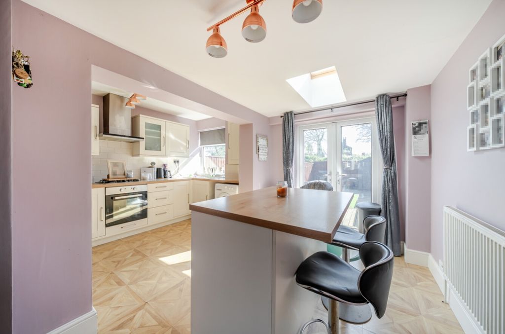 Property photo 2 of 19 1441968-9-69De0ce70c672