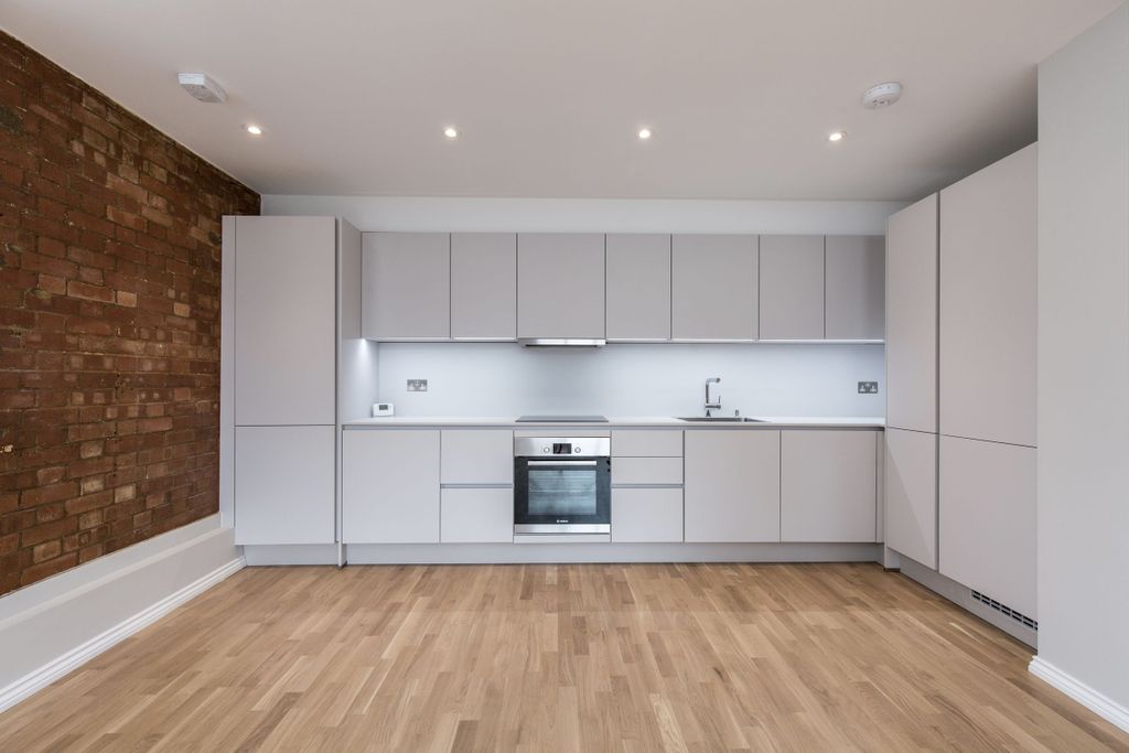 Property photo 2 of 16 Kitchen