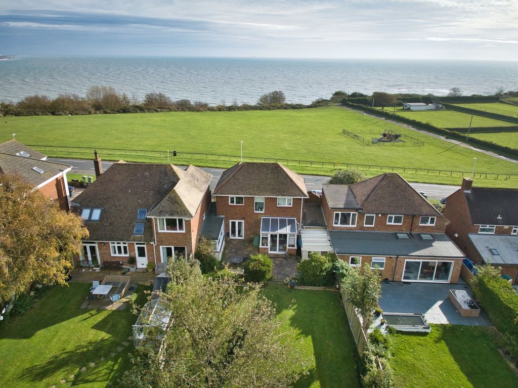 Property photo 2 of 18 Picture 2