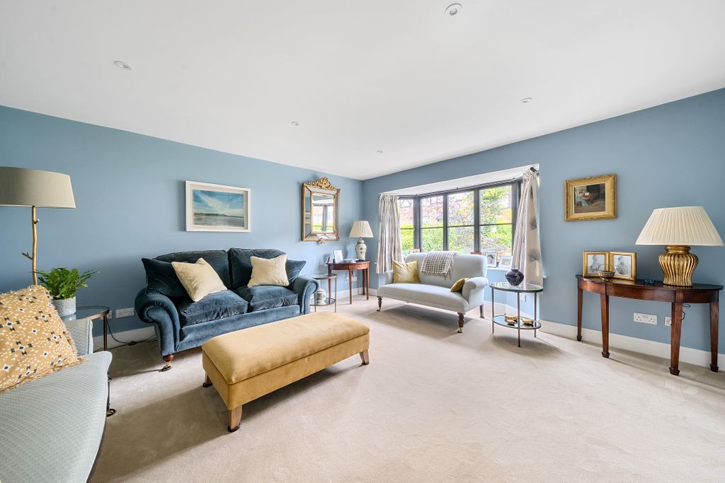 Property photo 3 of 19