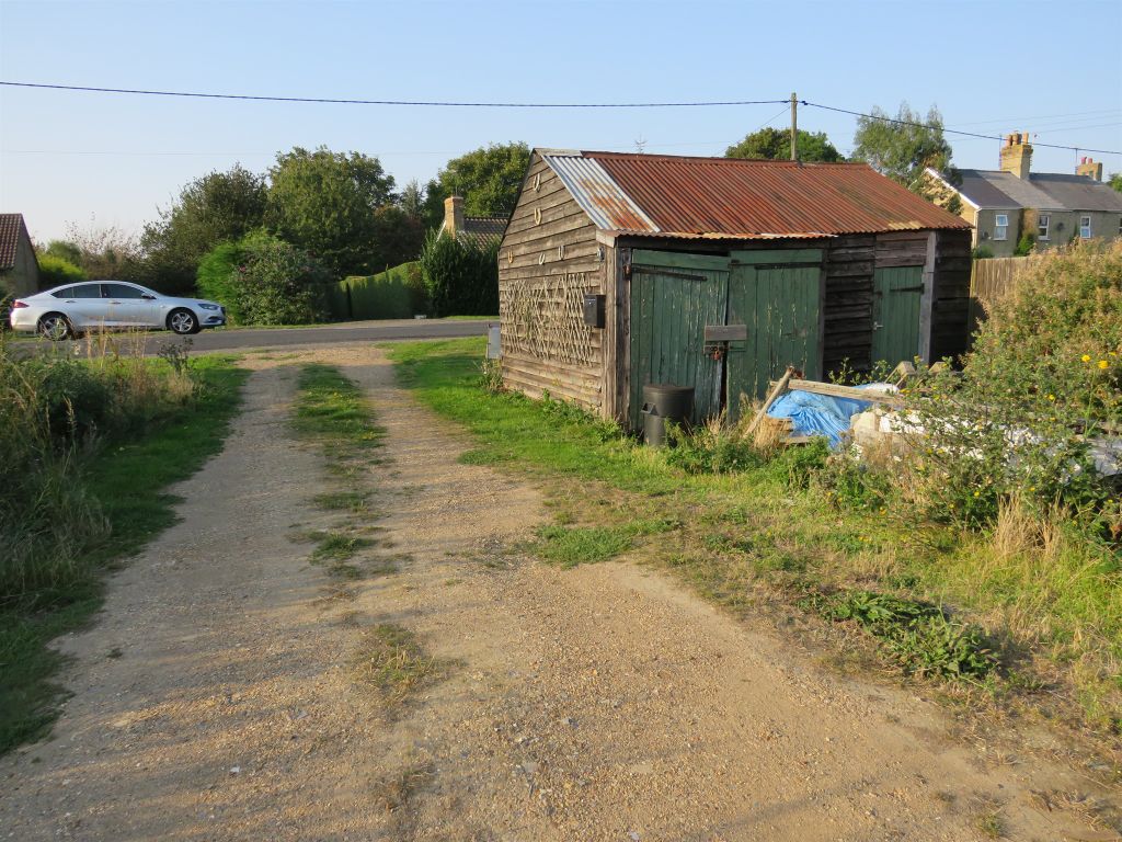 Property photo 3 of 6