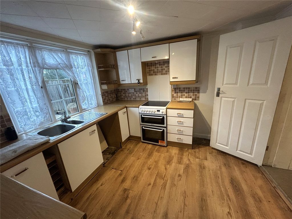 Property photo 2 of 11 Picture No. 09