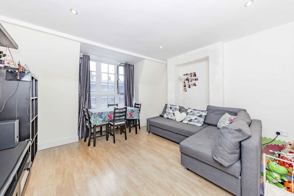 Property photo 2 of 5
