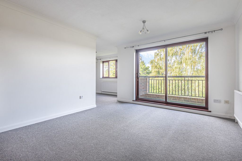Property photo 3 of 9 2