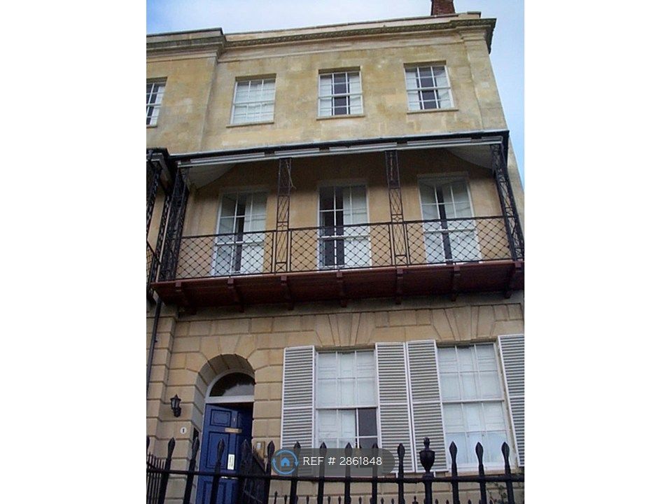 Property photo 1 of 12 Front