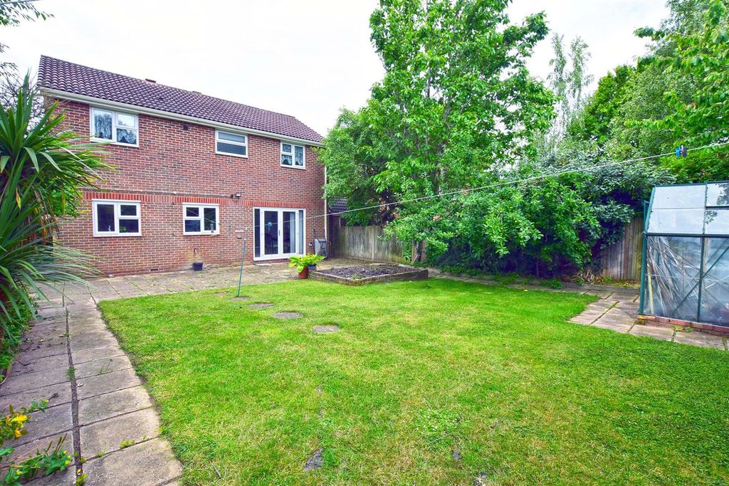 Property photo 2 of 20