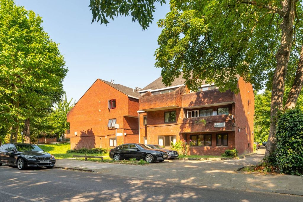 Property photo 1 of 12