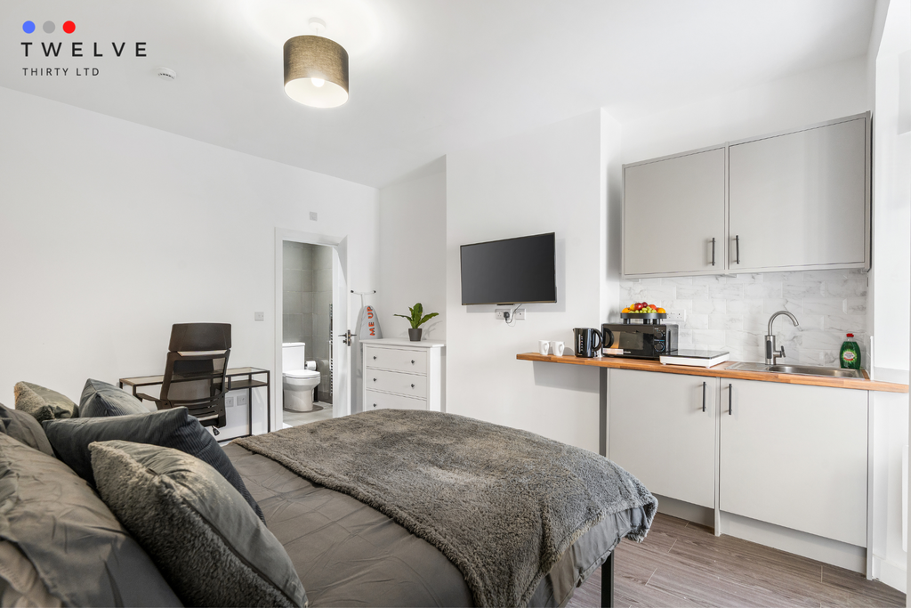 Property photo 2 of 15 Entire Studio