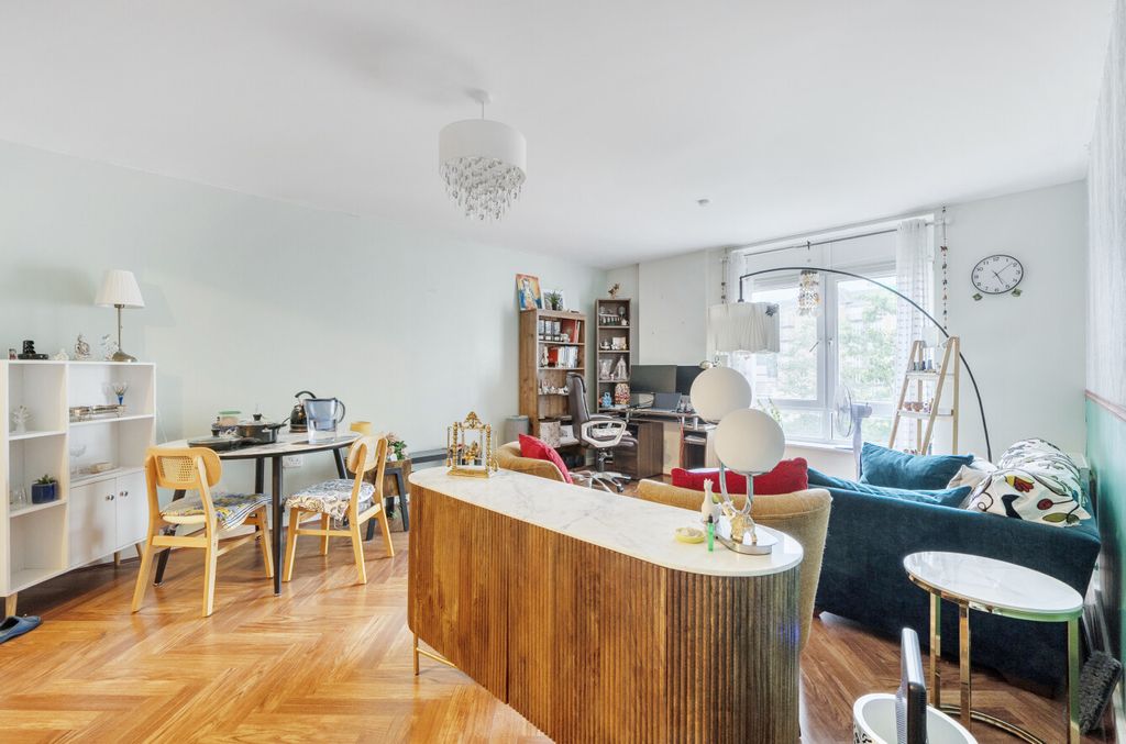 Property photo 3 of 21 1470158-16-6A1Db5...