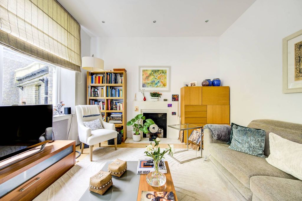 Property photo 1 of 17