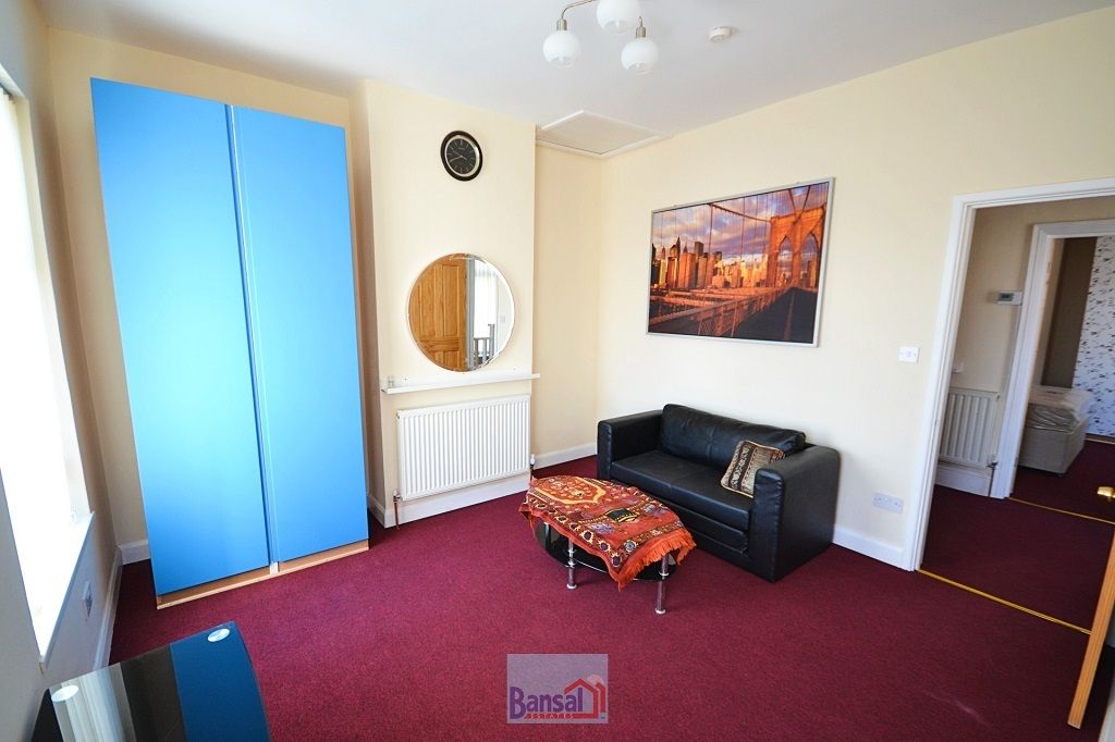 Property photo 2 of 5