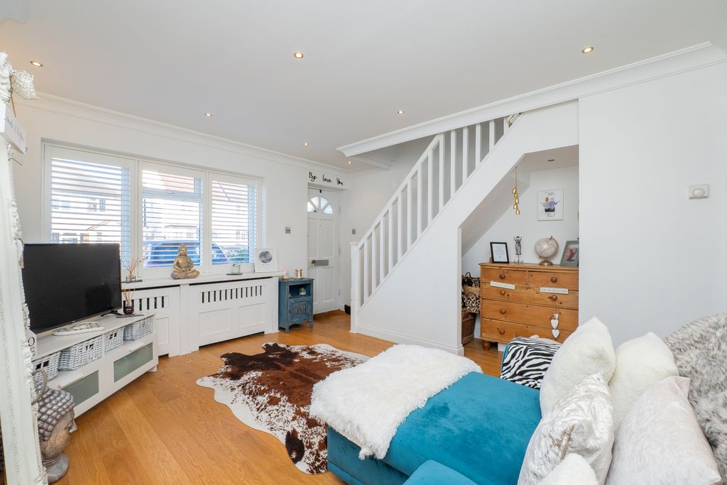 Property photo 2 of 15 Picture No. 21