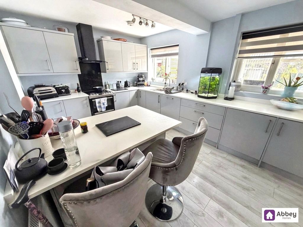 Property photo 2 of 13 Kitchen