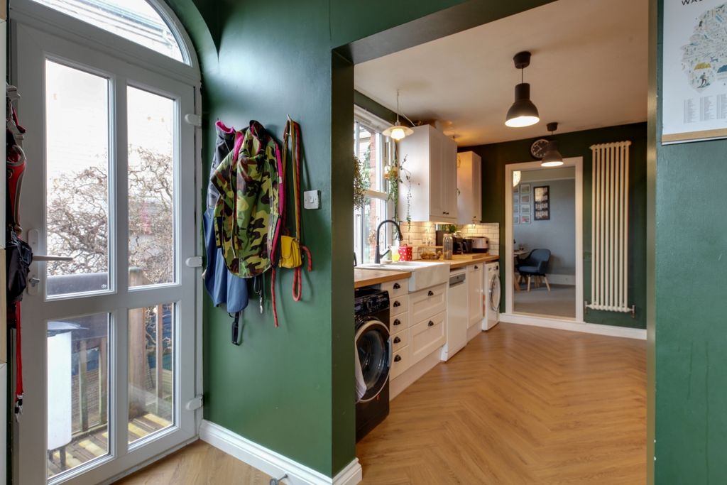 Property photo 2 of 15 Seating And Storage And Garden Views